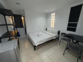Patong Canal Villa 200